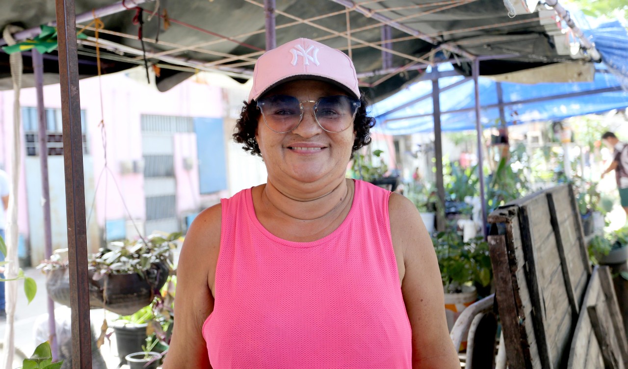 Dona Maria José posa para a foto